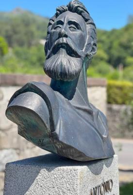 Busto Ant&oacute;nio Varia&ccedil;&otilde;es